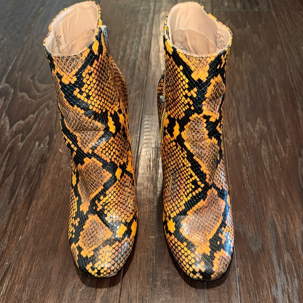 Steve Madden Boots